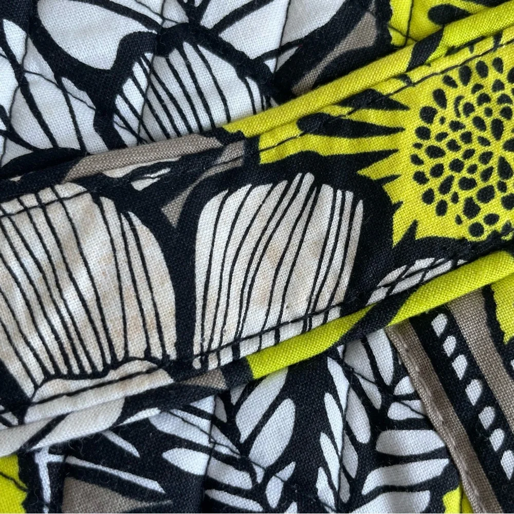 Vera Bradley Shoulder Bag - Picture 6 of 11